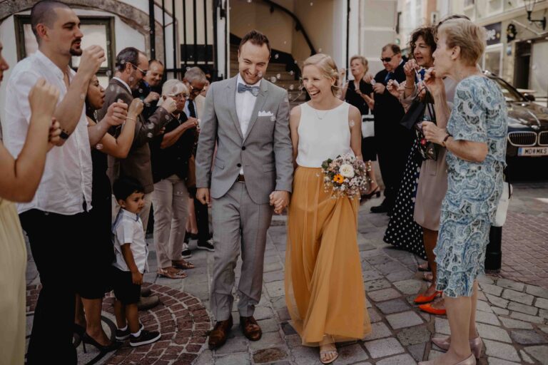 Hochzeitsfotografin am Standesamt in Mödling – Sophie und David