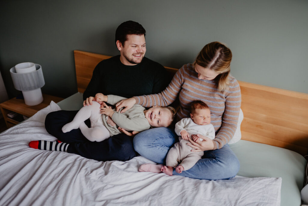 Newbornfotos in Wien und Umgebung – Sarah, Thomas, Leonie und Henrik